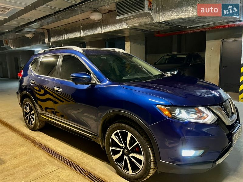 Внедорожник / Кроссовер Nissan Rogue 2016 в Львове