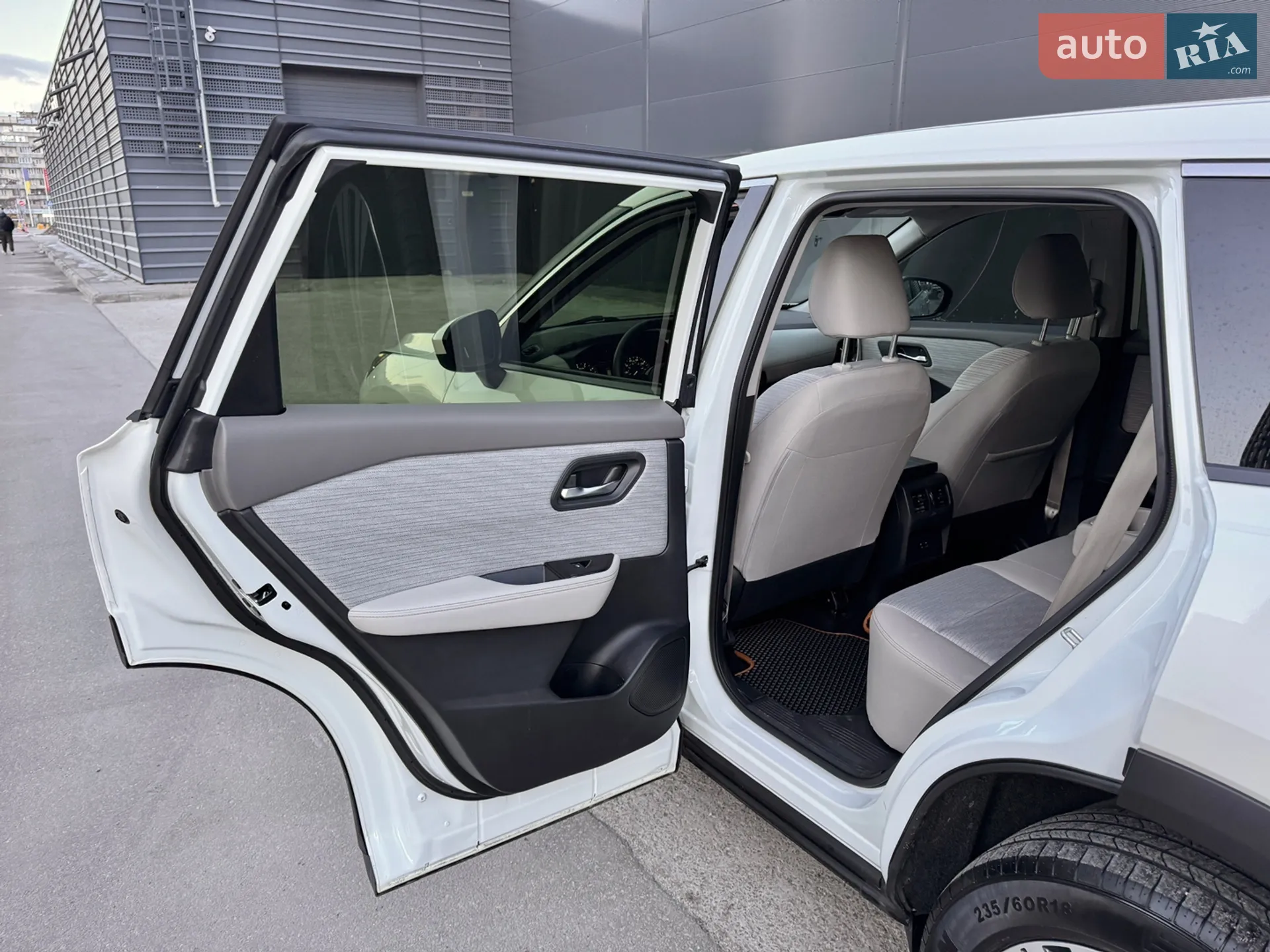 2023 Nissan Rogue - мініатюра 31