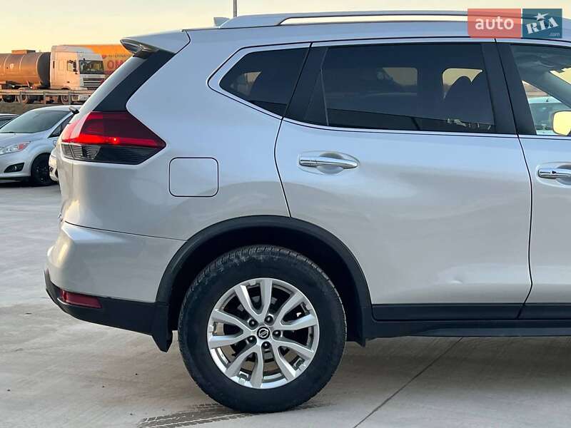 Позашляховик / Кросовер Nissan Rogue 2018 в Львові