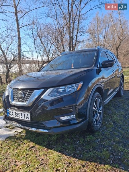 Внедорожник / Кроссовер Nissan Rogue 2018 в Киеве