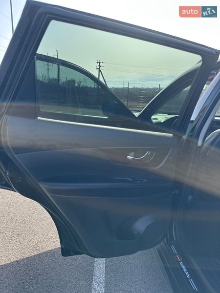 Внедорожник / Кроссовер Nissan Rogue 2017 в Ровно