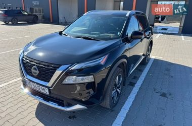 Внедорожник / Кроссовер Nissan Rogue 2023 в Виннице