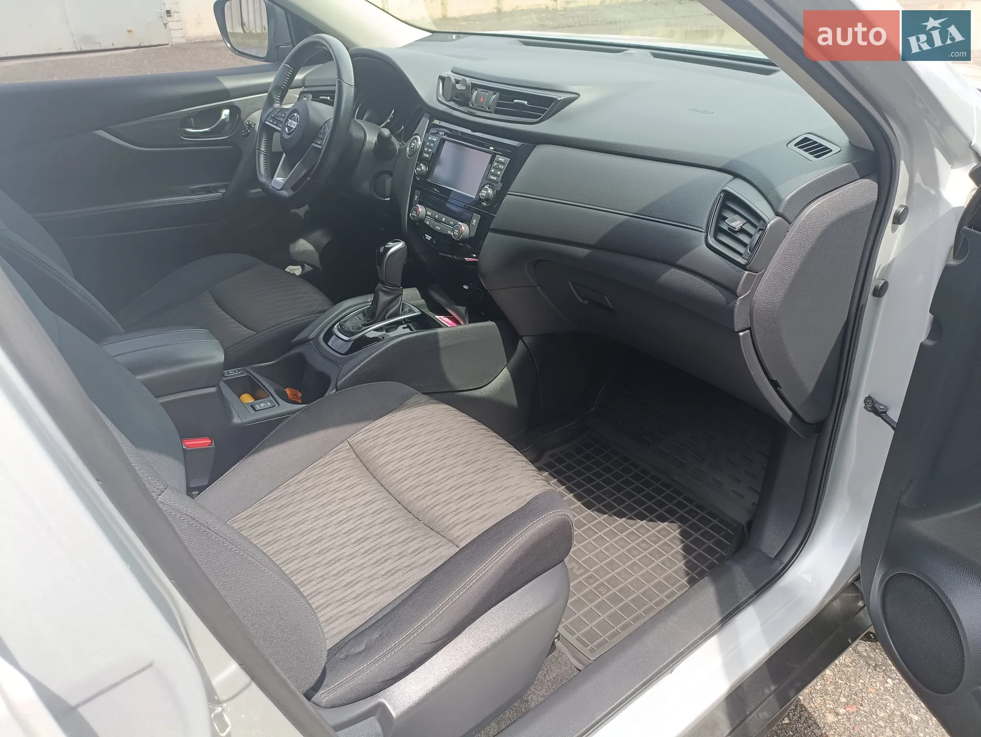 2017 Nissan Rogue - мініатюра 15
