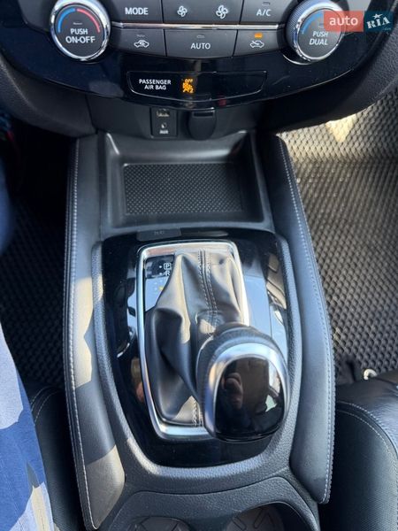 Внедорожник / Кроссовер Nissan Rogue 2017 в Одессе