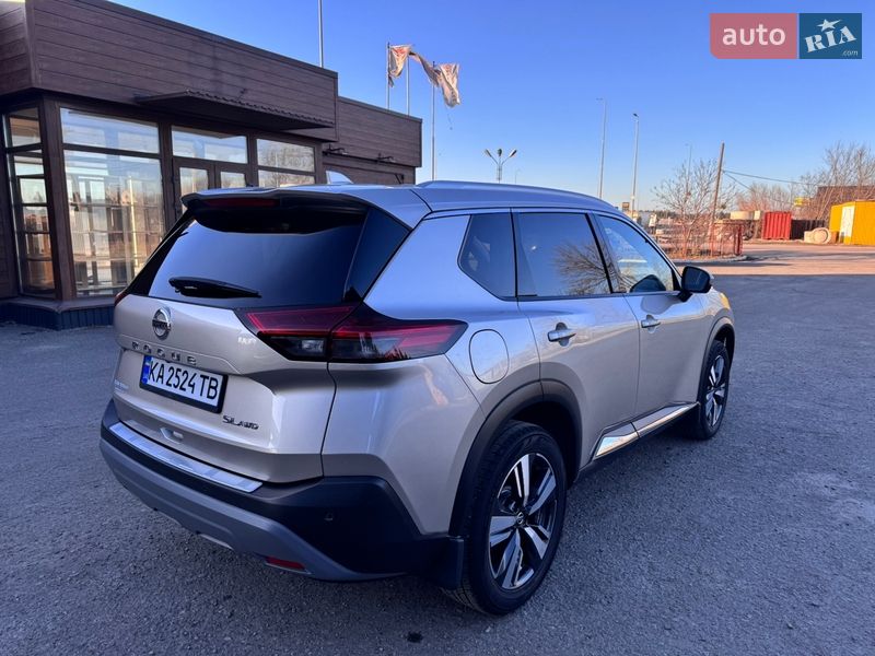 Внедорожник / Кроссовер Nissan Rogue 2021 в Киеве