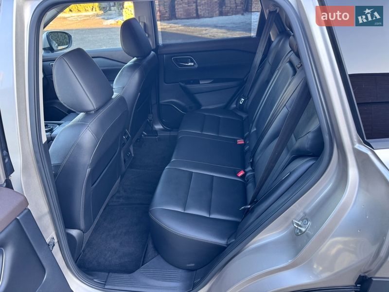 Внедорожник / Кроссовер Nissan Rogue 2021 в Киеве