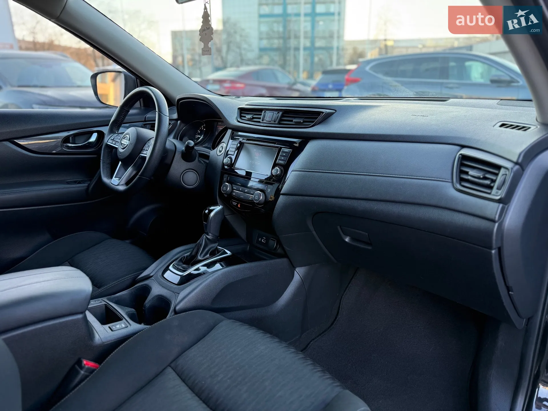 2019 Nissan Rogue - мініатюра 16