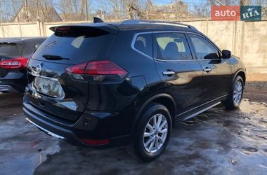 Позашляховик / Кросовер Nissan Rogue 2017 в Ірпені