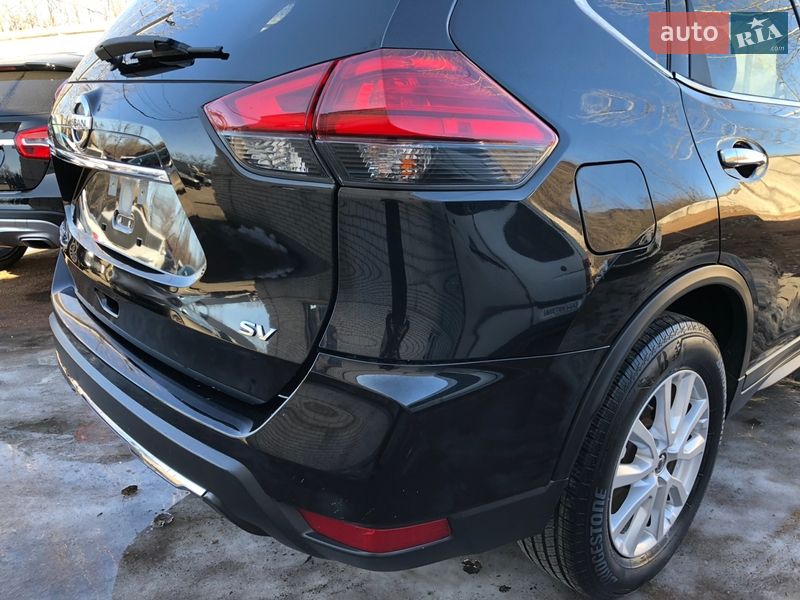 Внедорожник / Кроссовер Nissan Rogue 2017 в Ирпене