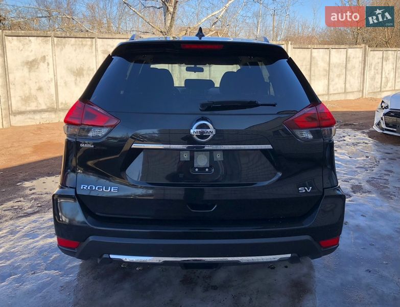 Внедорожник / Кроссовер Nissan Rogue 2017 в Ирпене