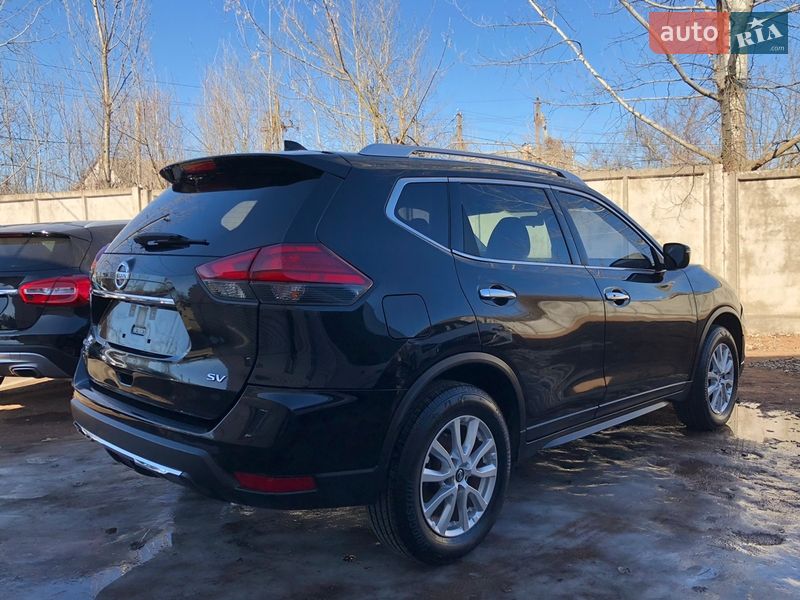 Внедорожник / Кроссовер Nissan Rogue 2017 в Ирпене