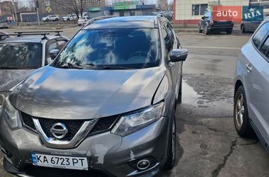 Внедорожник / Кроссовер Nissan Rogue 2015 в Киеве