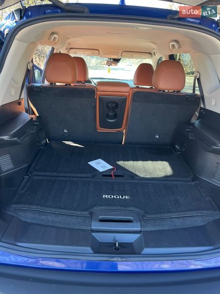 Внедорожник / Кроссовер Nissan Rogue 2020 в Киеве