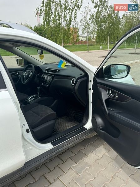 Внедорожник / Кроссовер Nissan Rogue 2016 в Измаиле