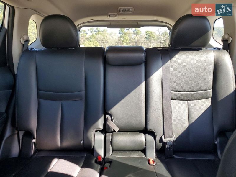 Внедорожник / Кроссовер Nissan Rogue 2018 в Львове