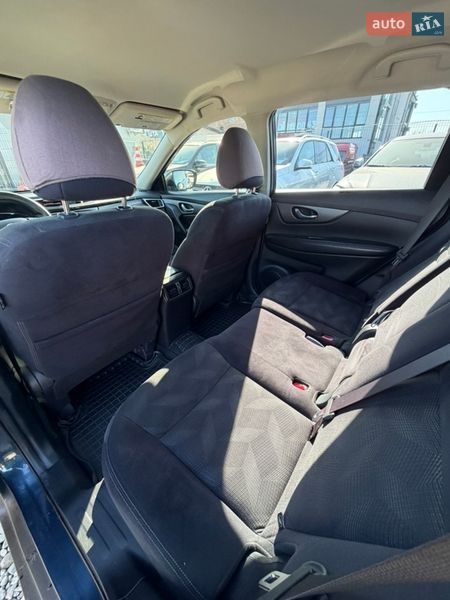 Внедорожник / Кроссовер Nissan Rogue 2016 в Ивано-Франковске