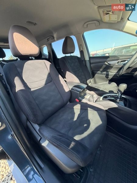 Внедорожник / Кроссовер Nissan Rogue 2016 в Ивано-Франковске