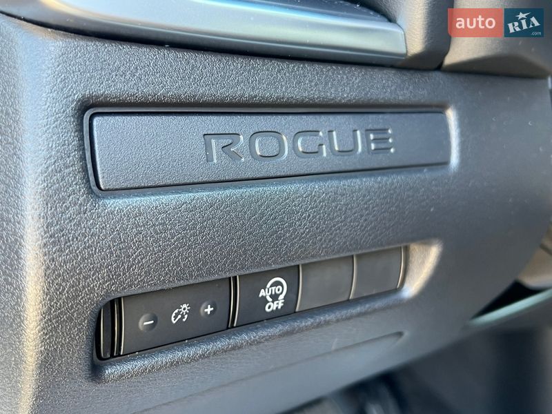 Внедорожник / Кроссовер Nissan Rogue 2023 в Житомире