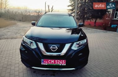 Внедорожник / Кроссовер Nissan Rogue 2017 в Дубно
