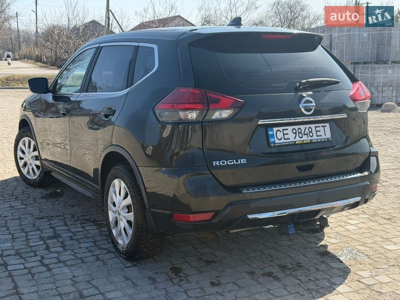 Внедорожник / Кроссовер Nissan Rogue 2017 в Кельменцах