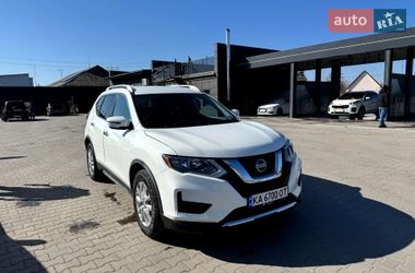 Внедорожник / Кроссовер Nissan Rogue 2018 в Ракитном