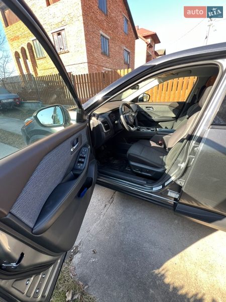 Внедорожник / Кроссовер Nissan Rogue 2021 в Козове