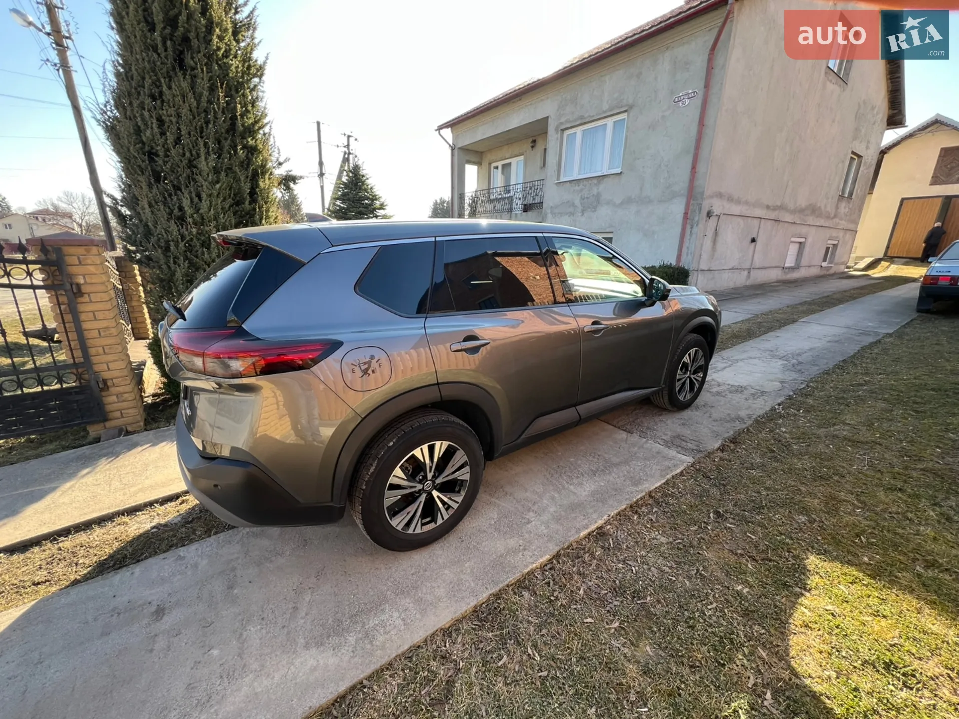 2021 Nissan Rogue - мініатюра 3