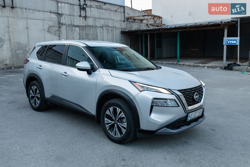 Позашляховик / Кросовер Nissan Rogue 2023 в Дніпрі