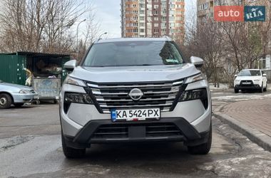 Позашляховик / Кросовер Nissan Rogue 2024 в Києві