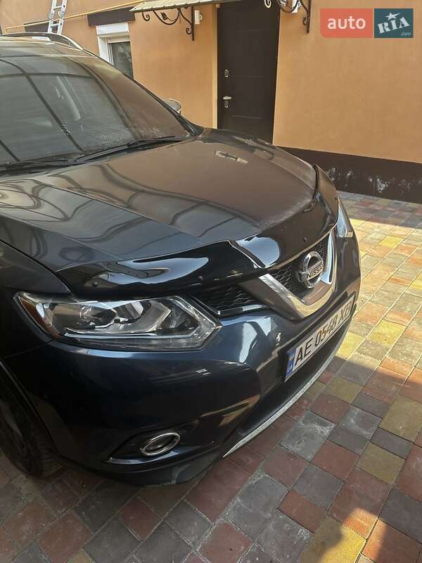 Внедорожник / Кроссовер Nissan Rogue 2015 в Днепре