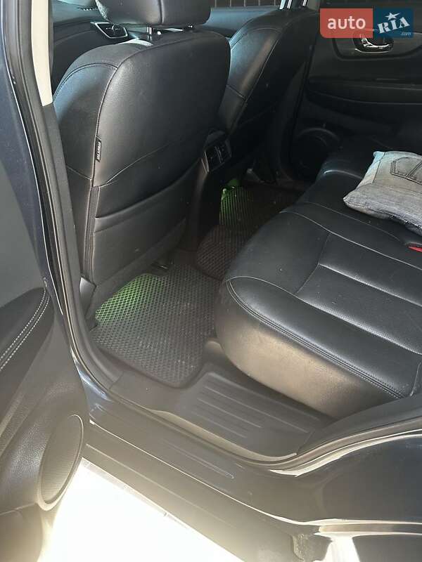 Внедорожник / Кроссовер Nissan Rogue 2015 в Днепре