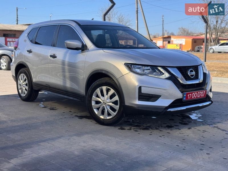 Внедорожник / Кроссовер Nissan Rogue 2017 в Лубнах