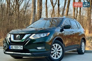 Позашляховик / Кросовер Nissan Rogue 2017 в Дрогобичі