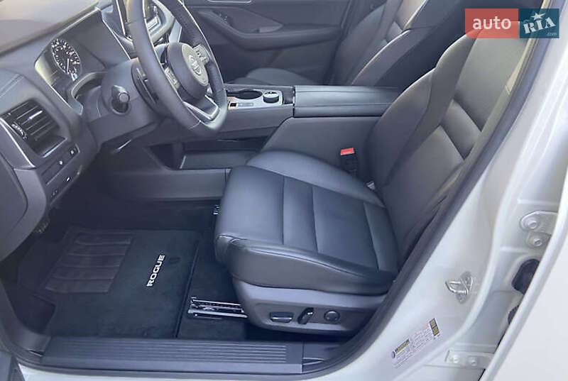 Внедорожник / Кроссовер Nissan Rogue 2021 в Виннице