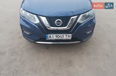 Внедорожник / Кроссовер Nissan Rogue 2017 в Лубнах