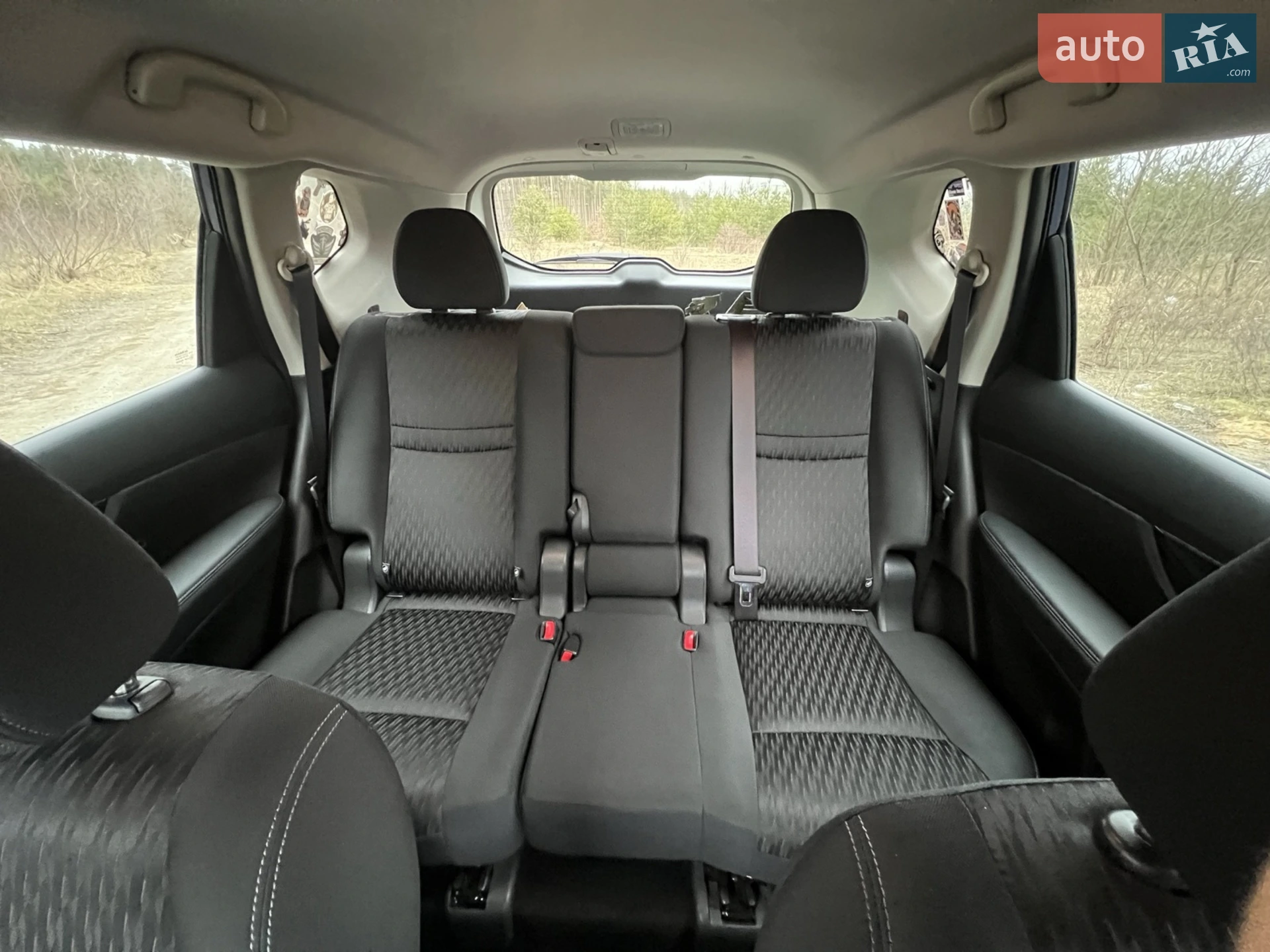 2019 Nissan Rogue - мініатюра 18