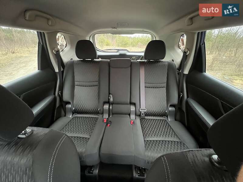 Позашляховик / Кросовер Nissan Rogue 2019 в Києві