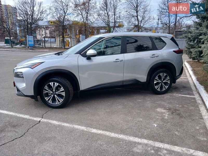 Внедорожник / Кроссовер Nissan Rogue 2023 в Броварах