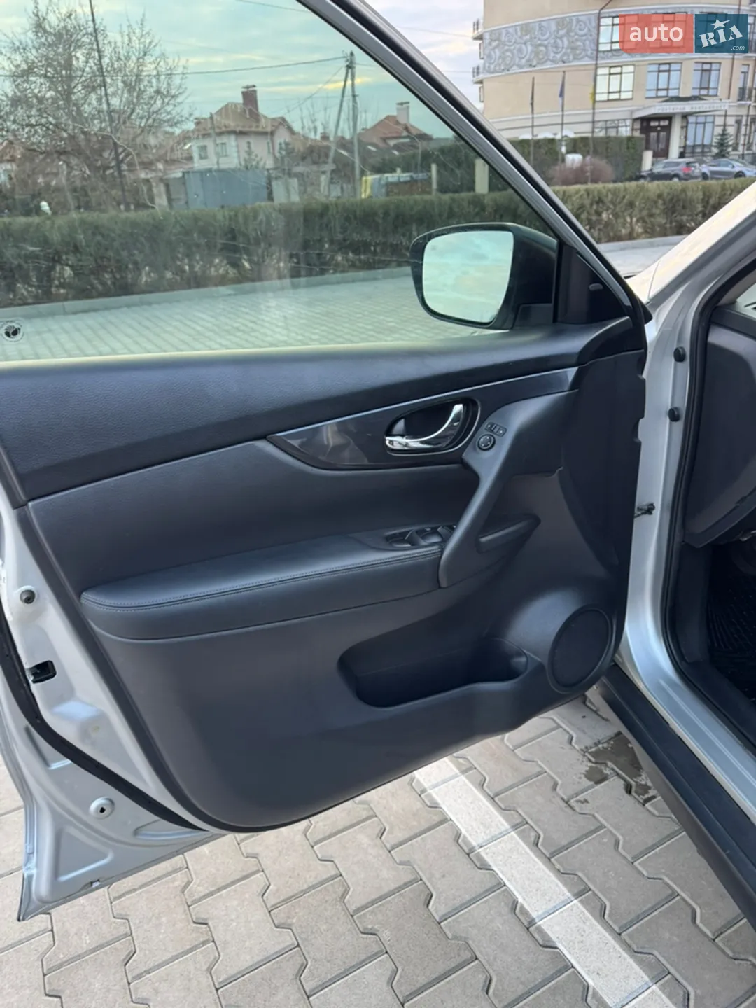 2019 Nissan Rogue - мініатюра 18
