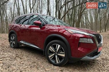 Позашляховик / Кросовер Nissan Rogue 2020 в Львові