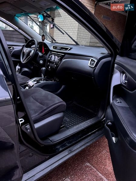 Позашляховик / Кросовер Nissan Rogue 2016 в Полтаві