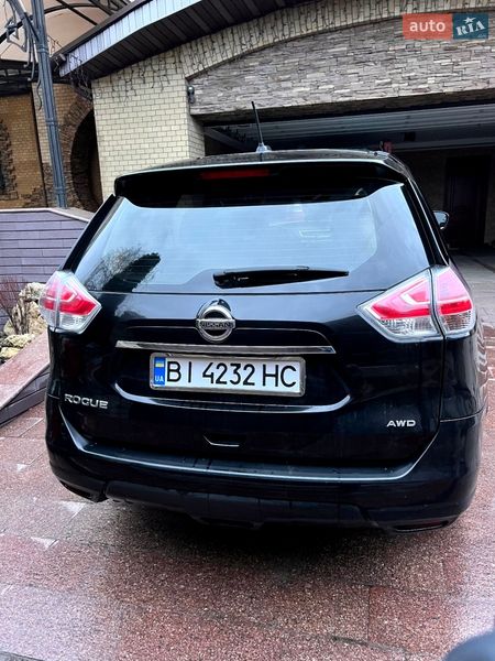 Позашляховик / Кросовер Nissan Rogue 2016 в Полтаві