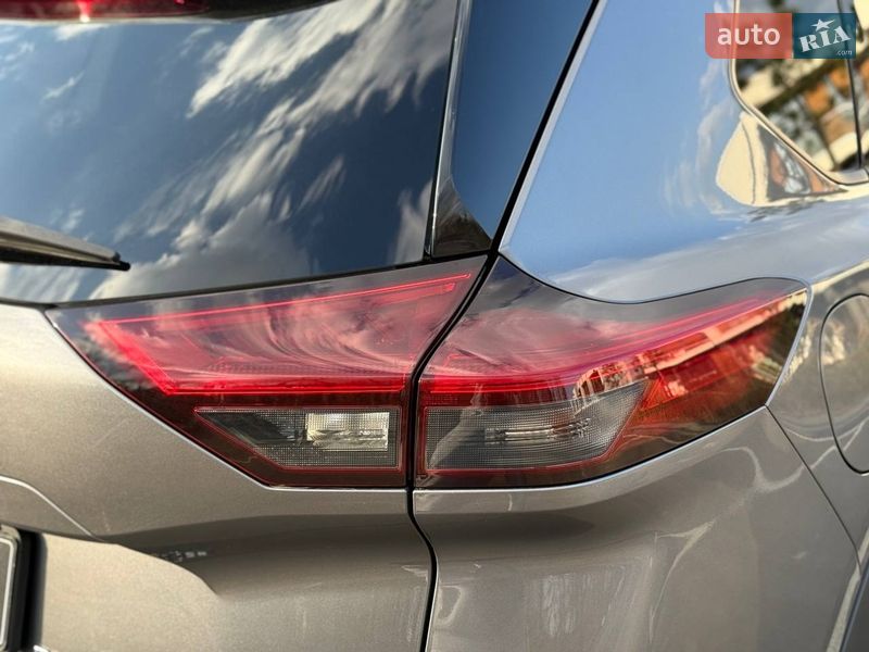 Позашляховик / Кросовер Nissan Rogue 2021 в Києві