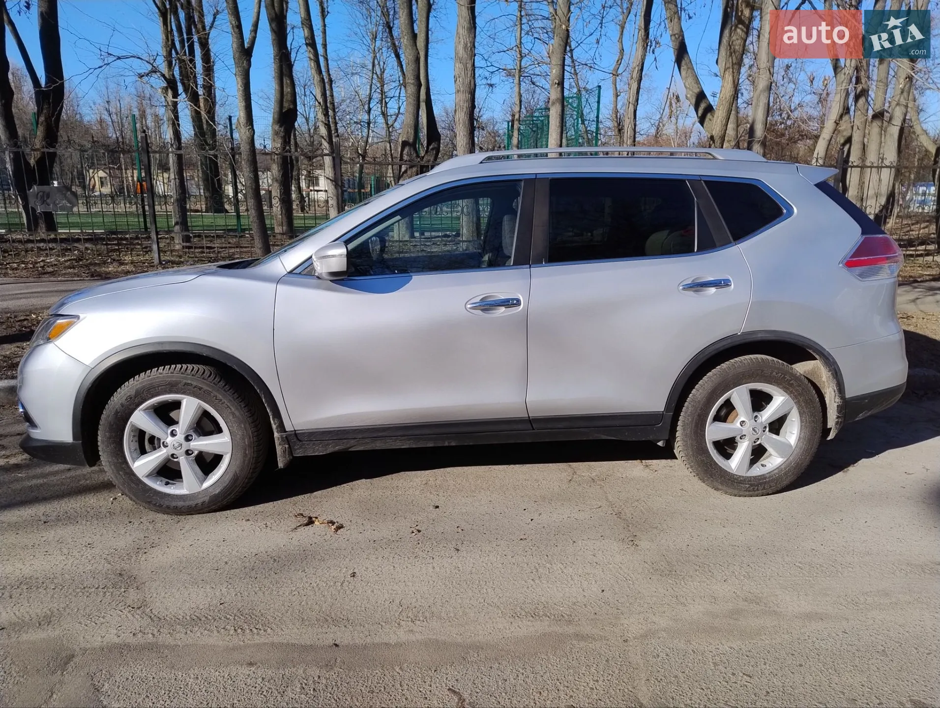 2016 Nissan Rogue - мініатюра 3