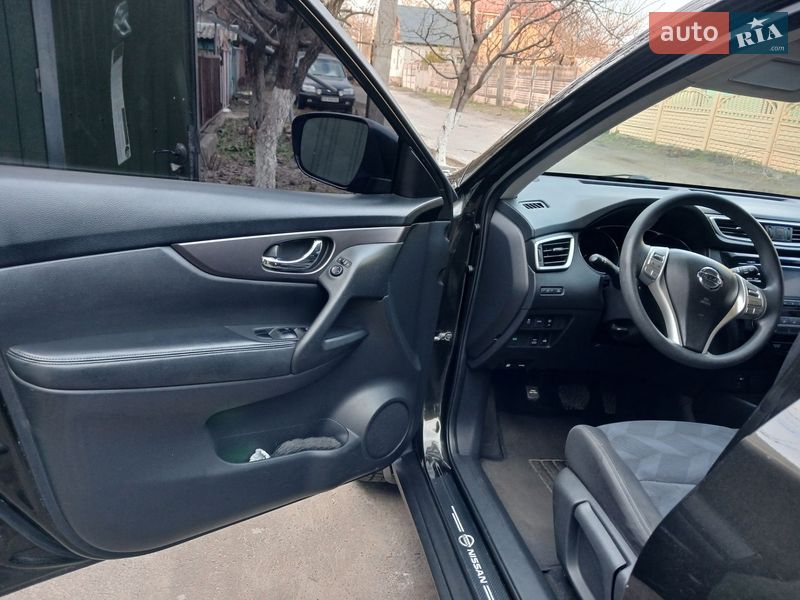 Внедорожник / Кроссовер Nissan Rogue 2016 в Чернигове
