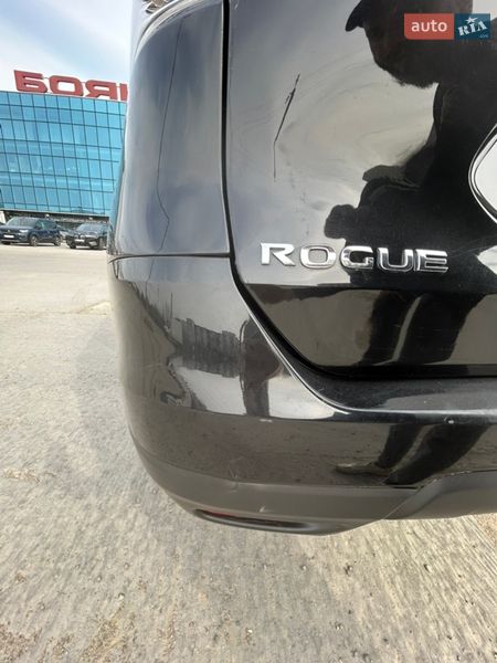 Внедорожник / Кроссовер Nissan Rogue 2016 в Черновцах