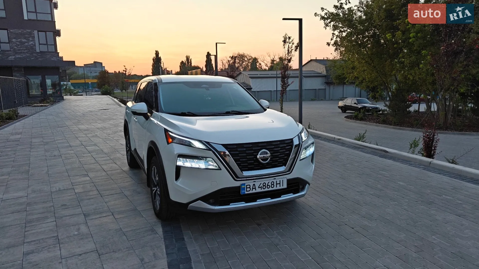 2021 Nissan Rogue - мініатюра 3