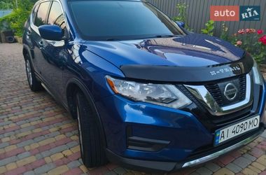 Внедорожник / Кроссовер Nissan Rogue 2017 в Ракитном