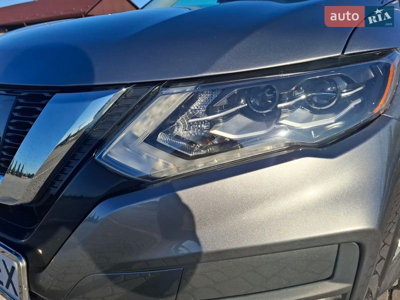 Внедорожник / Кроссовер Nissan Rogue 2016 в Шепетовке