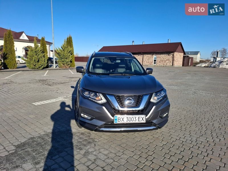 Внедорожник / Кроссовер Nissan Rogue 2016 в Шепетовке